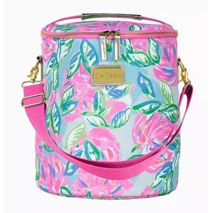 NWT Lilly Pulitzer Beach Cooler Totally Blossom Original Packaging